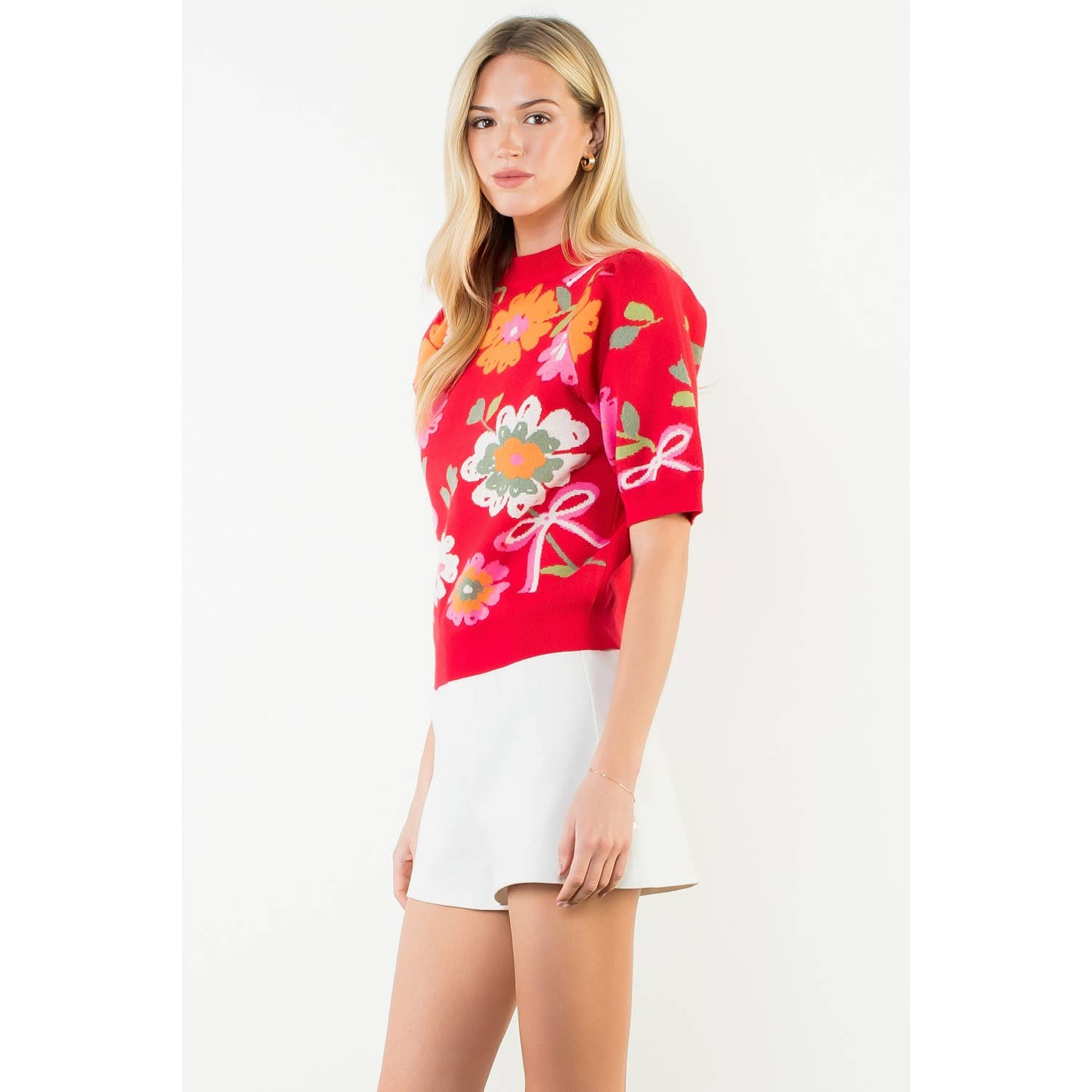 Short Sleeve Floral Detail Knit Top in poppin' Red