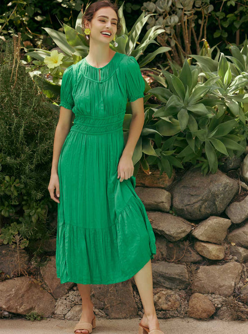 Crinkled Ruch Round Neck Midi Dress: Deep Spring Green